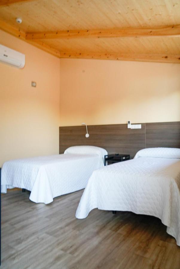 Hostal La Posada De Mari La Cabrera Εξωτερικό φωτογραφία