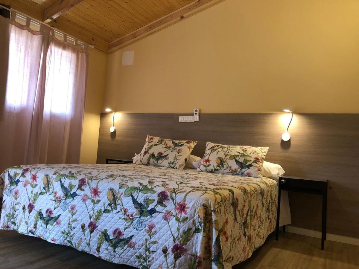 Hostal La Posada De Mari La Cabrera Εξωτερικό φωτογραφία